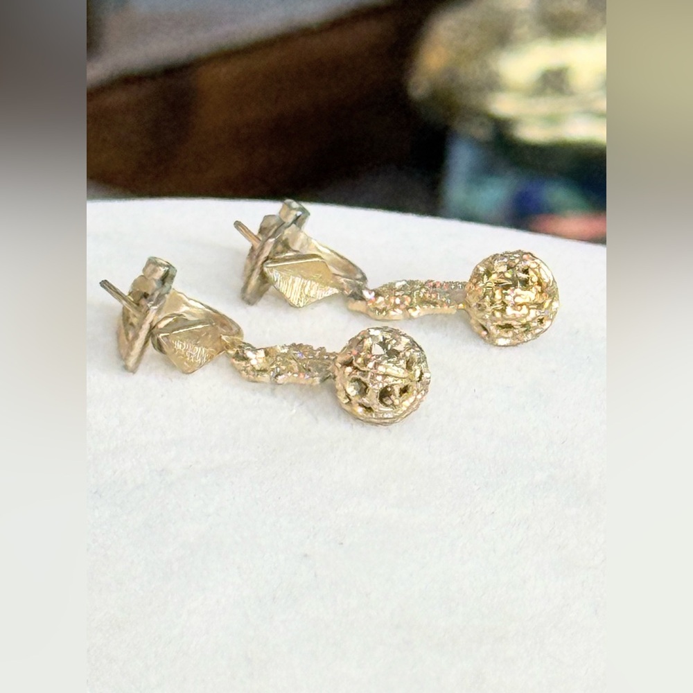 Vintage Pat P. 1968 Gold Tone Textured Dangle Earrings Openwork Drop Design
